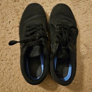 Nike Shoes Women (black, size 8)